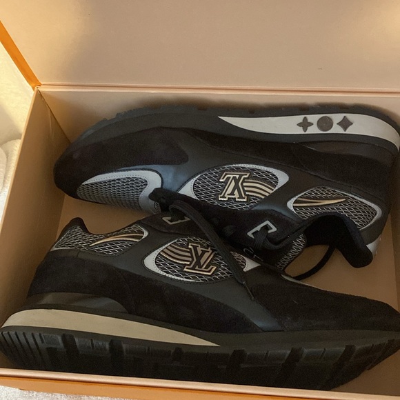 Louis Vuitton Run Away Sneakers NWT - Picture 8 of 8